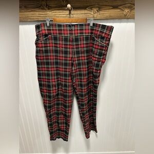 Terra & Sky Red and Black tartan Plaid Women's Cropped Pants Sz 3x